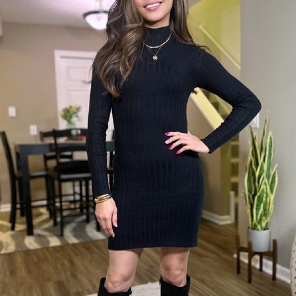 Abercrombie & Fitch Long-Sleeve Mockneck Mini Sweater Dress - Picture 3 of 4